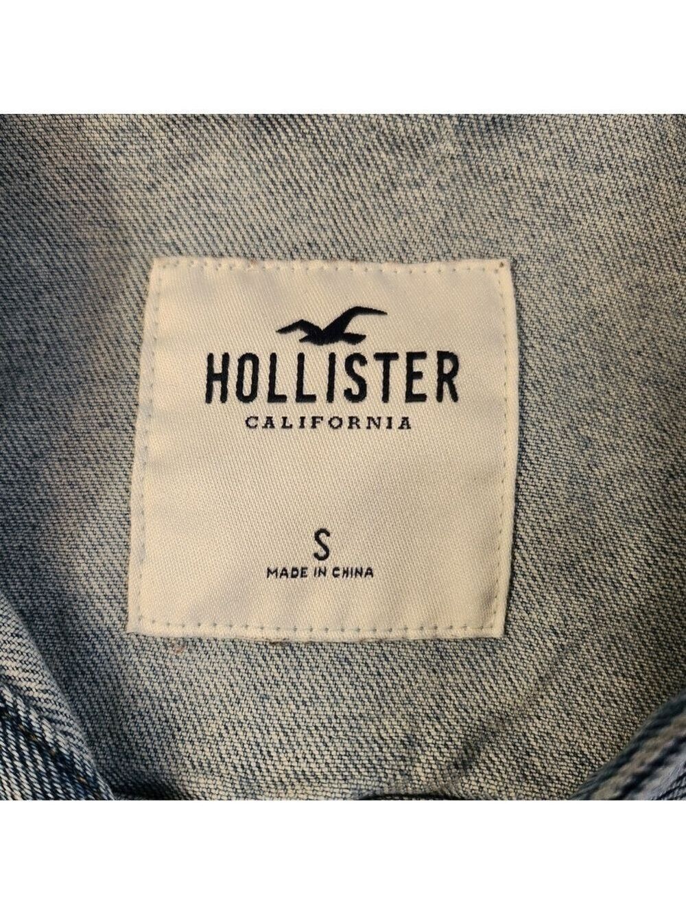 Hollister Women's Light Wash Cropped Denim Jacket With Hoodie - Picture 2 of 5